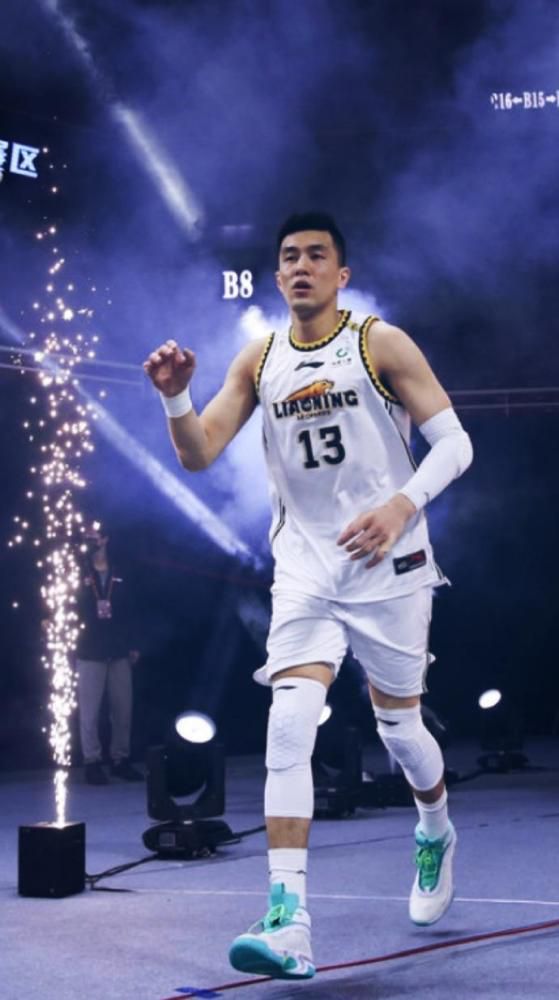 NBA单赛季连败纪录是26连败（76人和骑士），活塞接下来两场比赛将分别客场和主场连续面对篮网（东部第九）。